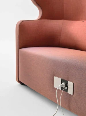 people-sofa-dossier-haut-detail