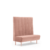 banquette modulaire de restaurant en velours rose, avec pieds en bois, banquette de restaurant chic