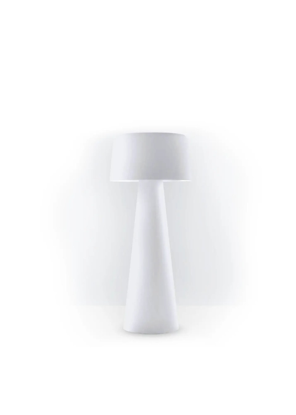 lampadaire extérieur blanc design LED sur fond blanc