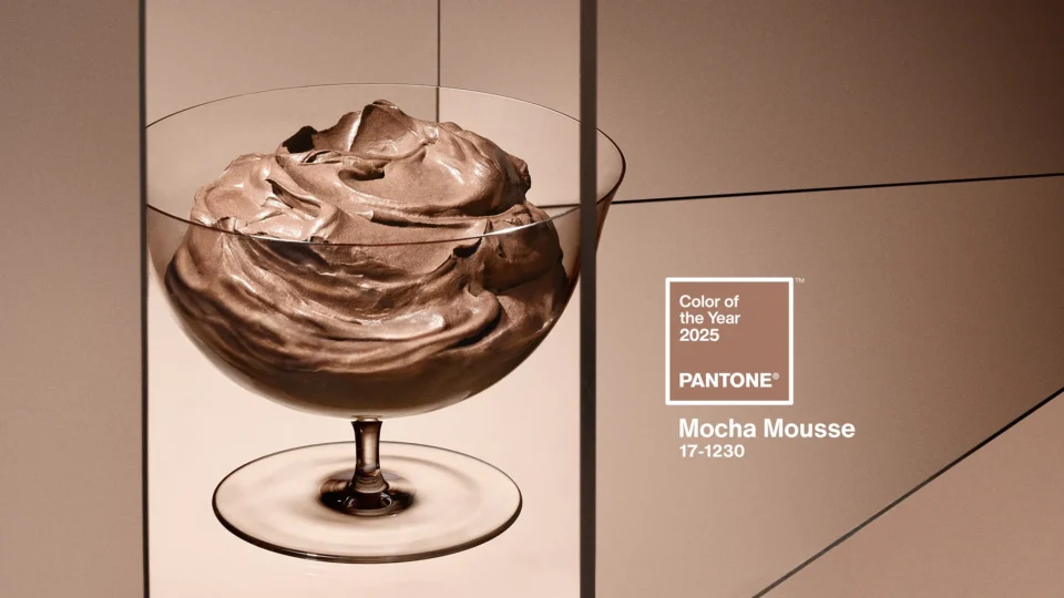 mocha mousse pantone amenagement openspaces